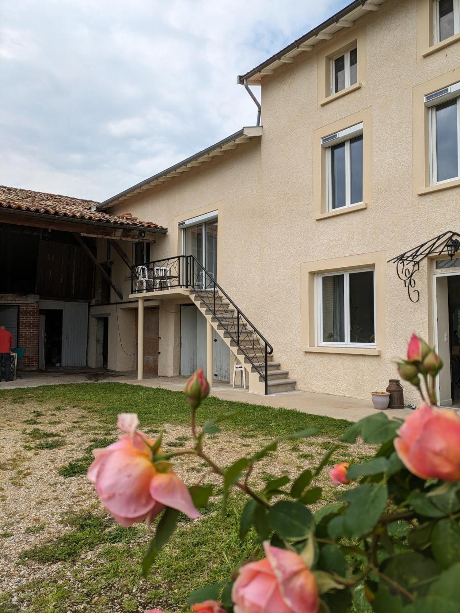Comme A La Maison Appartement Clonas-sur-Vareze